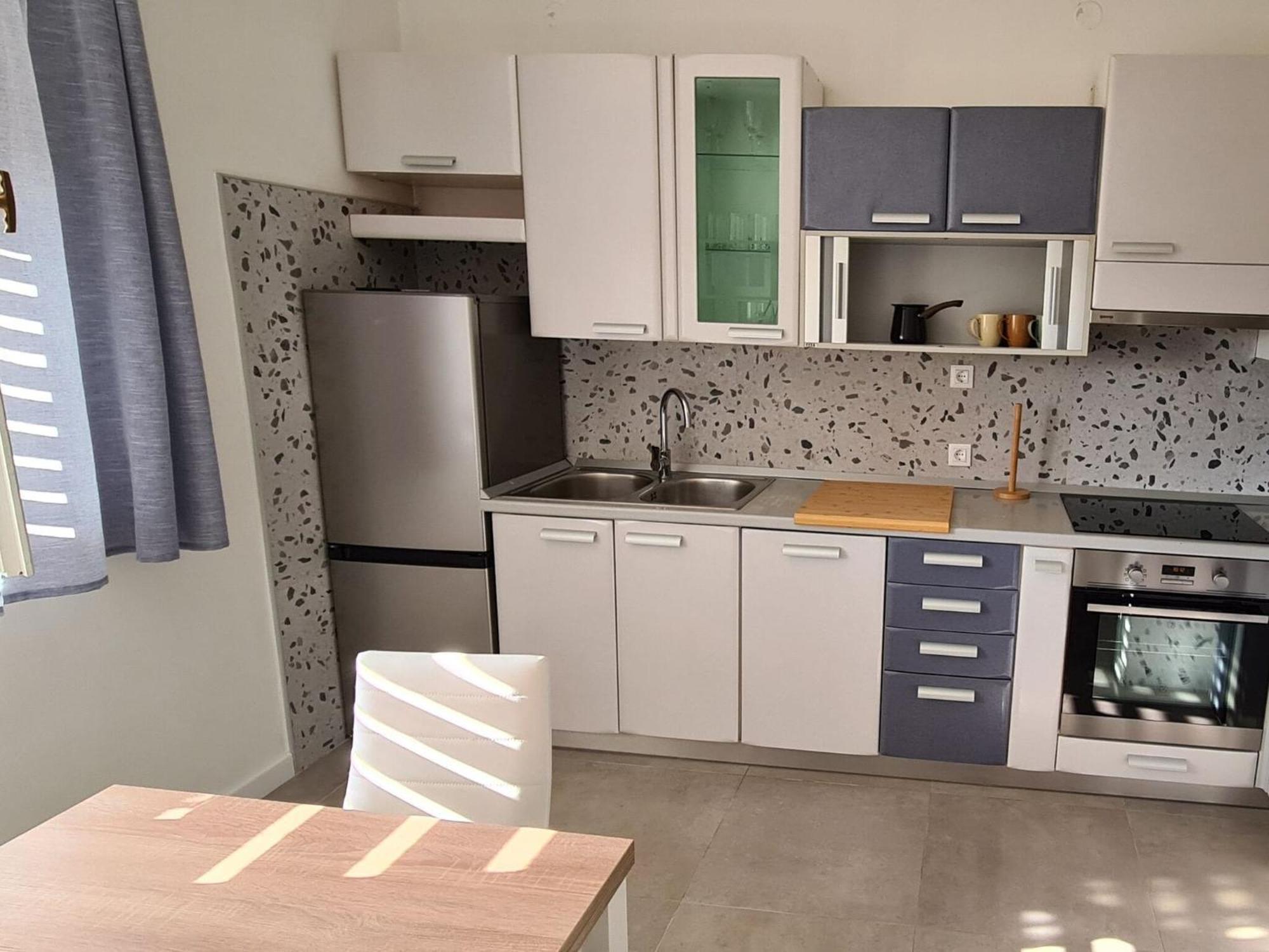 Lägenhet Solvit - Three Bedroom With Terrace