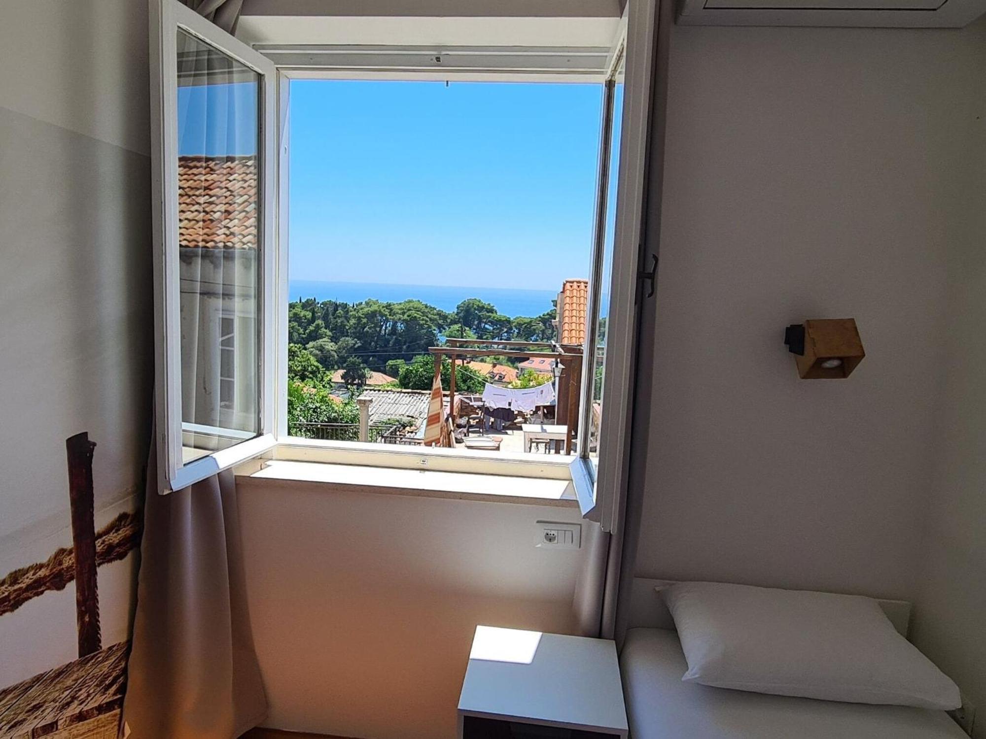 Solvit - Three Bedroom With Terrace Lägenhet